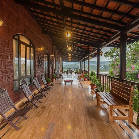 Saffronstays Athaang, Dapoli Anjarle Bagian luar foto