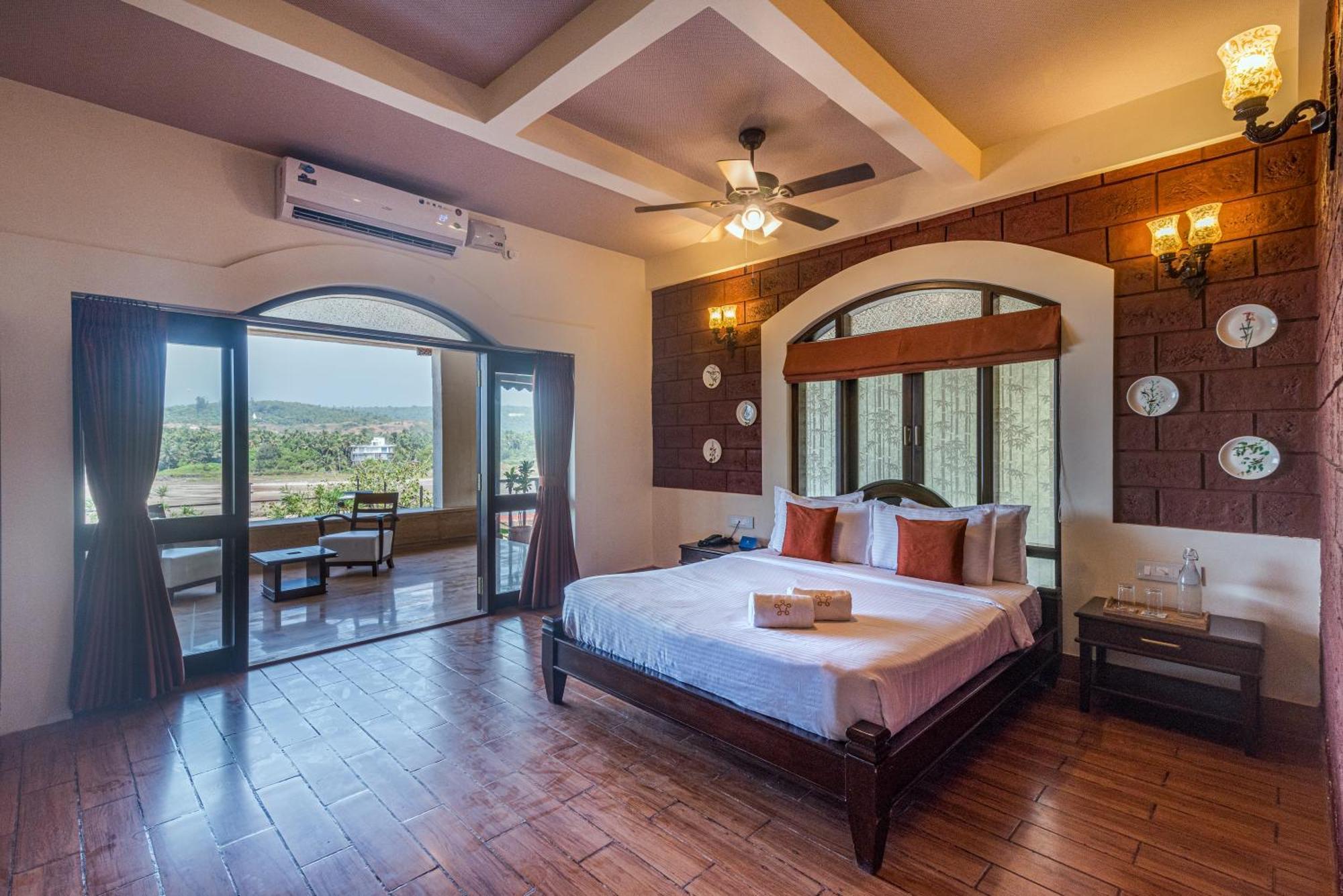 Saffronstays Athaang, Dapoli Anjarle Bagian luar foto